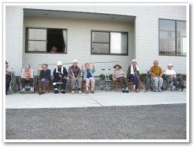 ���ɕ���ŗ[����